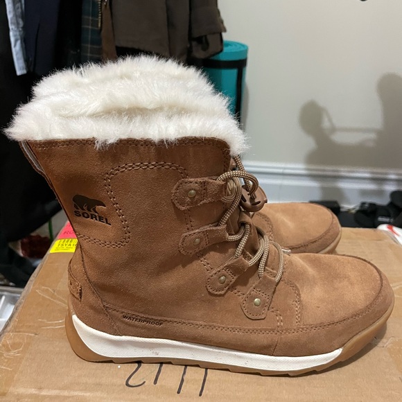Sorel Winter Boots - worn once! - Picture 7 of 7